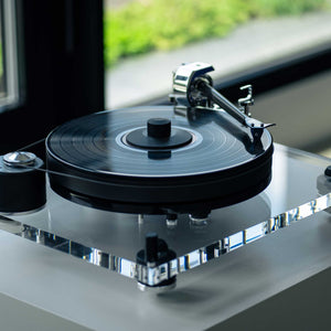 Pro-ject 6 PerspeX Balanced Superpack Turntable Detail