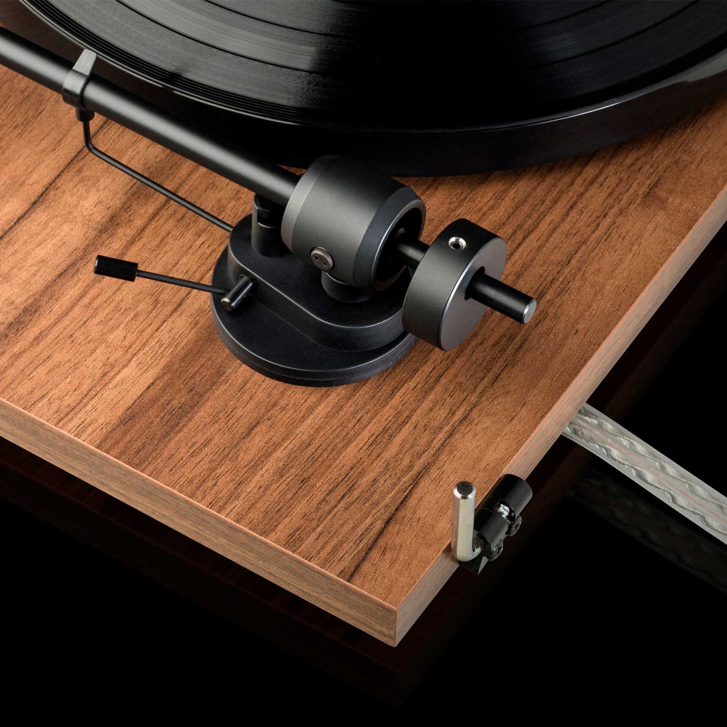 Pro-Ject E1 Turntable Walnut Detail