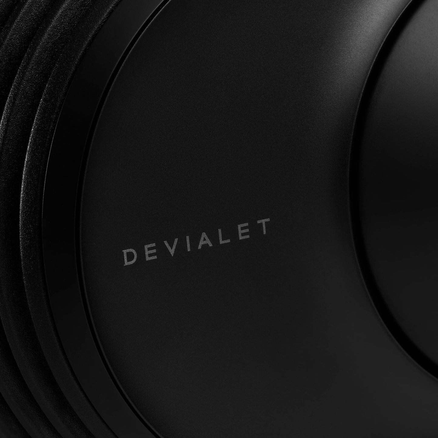 Devialet Phantom II 95 dB Matte Black Detail