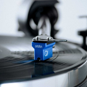 Pro-Ject X8 Ortofon Quintet Blue Cartridge