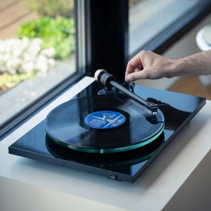 Pro-Ject T2 High Gloss Black In Use