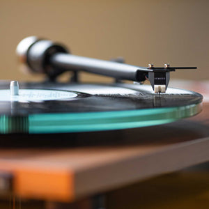 Pro-Ject T2 Walnut Detail